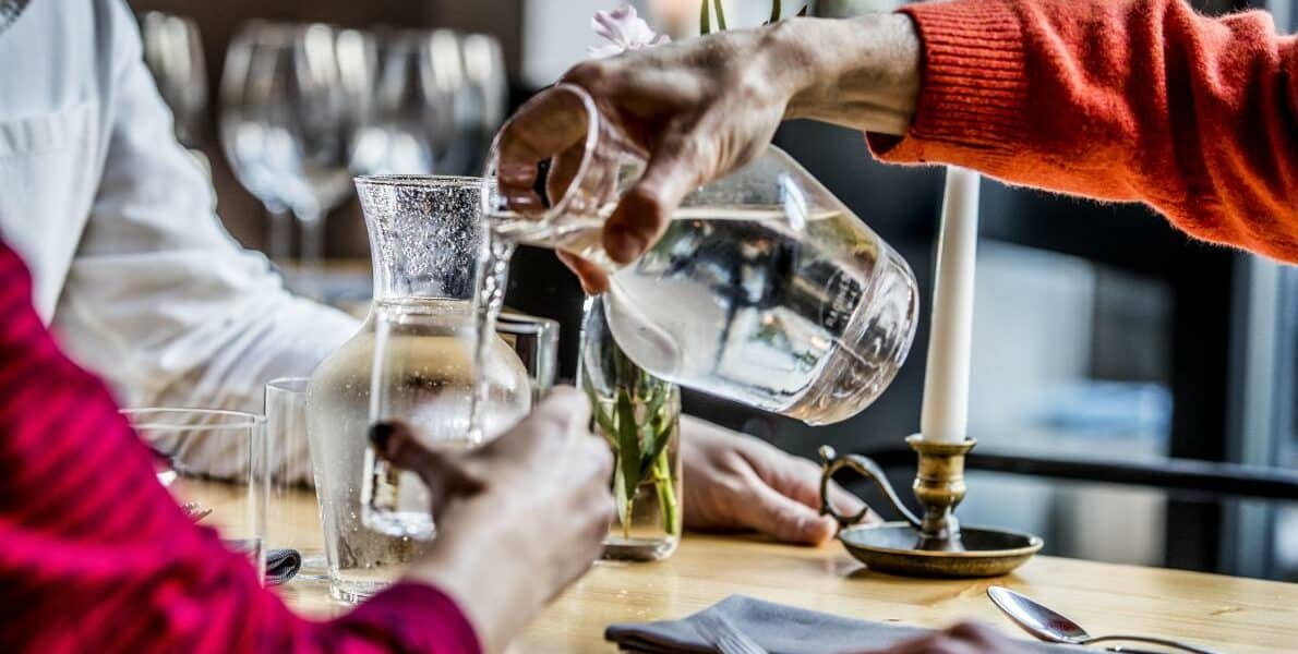 La fameuse carafe d'eau au restaurant peut-elle vous être facturée?