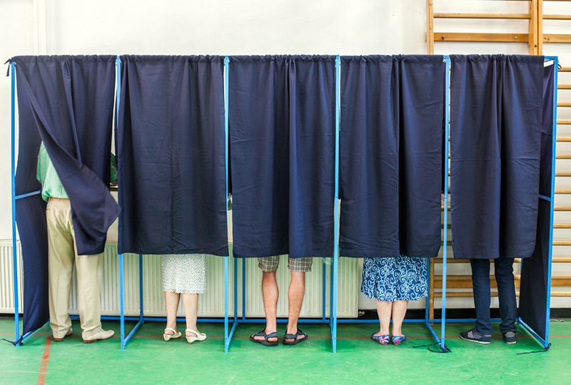 Une loi vient d'assouplir les conditions d'accès au vote pour les résidents étrangers.
